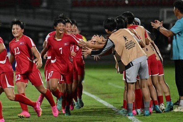 让我们来看看U17对日本这场比赛15号的球都是怎么传的？