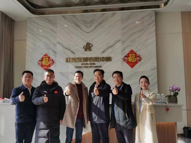 贝尔格莱德红星为国少球员祝福 达姆却将