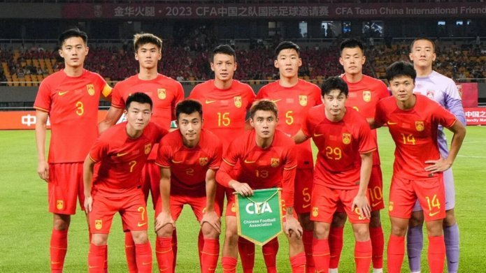 中国球迷、中国足协痴迷超龄球员参加亚运会，完全是逆潮流而动