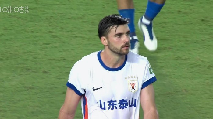 茹萨头球制胜助成都蓉城1-0力克泰山，终结两连败