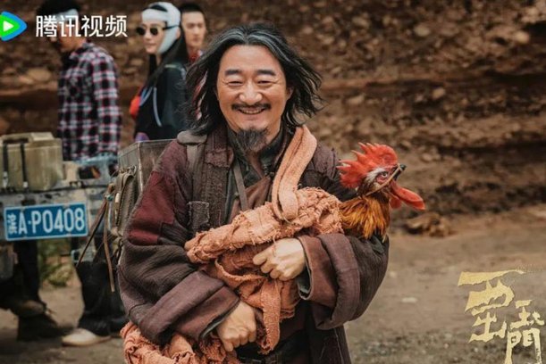 张玉宁反击遇阻，默契缺失错失良机