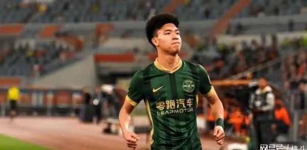 王钰栋和布尼亚明可以尝试在国足接班