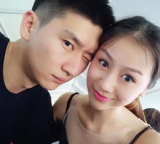 韦世豪称被网暴，妻子：已报警